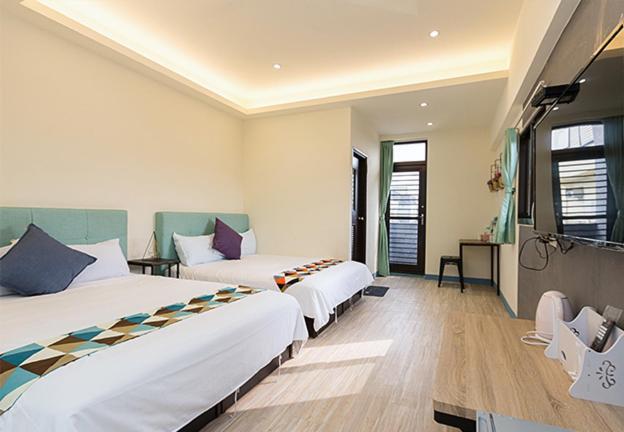 羅東夜市舒果shugo B&B 近清溝夜市 國旅卡特約店 配合手作早餐店及租車行 Luodong Exteriör bild
