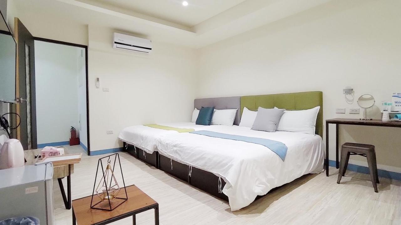 羅東夜市舒果shugo B&B 近清溝夜市 國旅卡特約店 配合手作早餐店及租車行 Luodong Exteriör bild